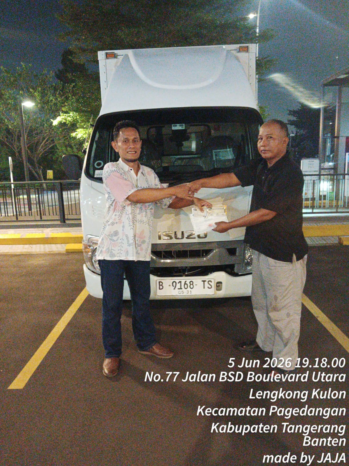 Delivery Isuzu